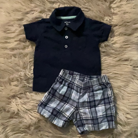 Carter’s short set. Blue plaid pull-up shorts and navy blue pullover shirt 9m. - Picture 2 of 9